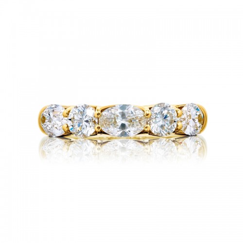 18K Yellow Gold Oval and Round Diamond Single-Row East-West Band