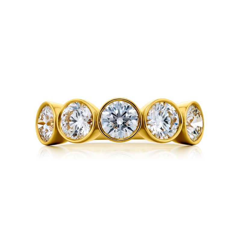 18K Yellow Gold Round Diamond Single-Row Bezel Set Band