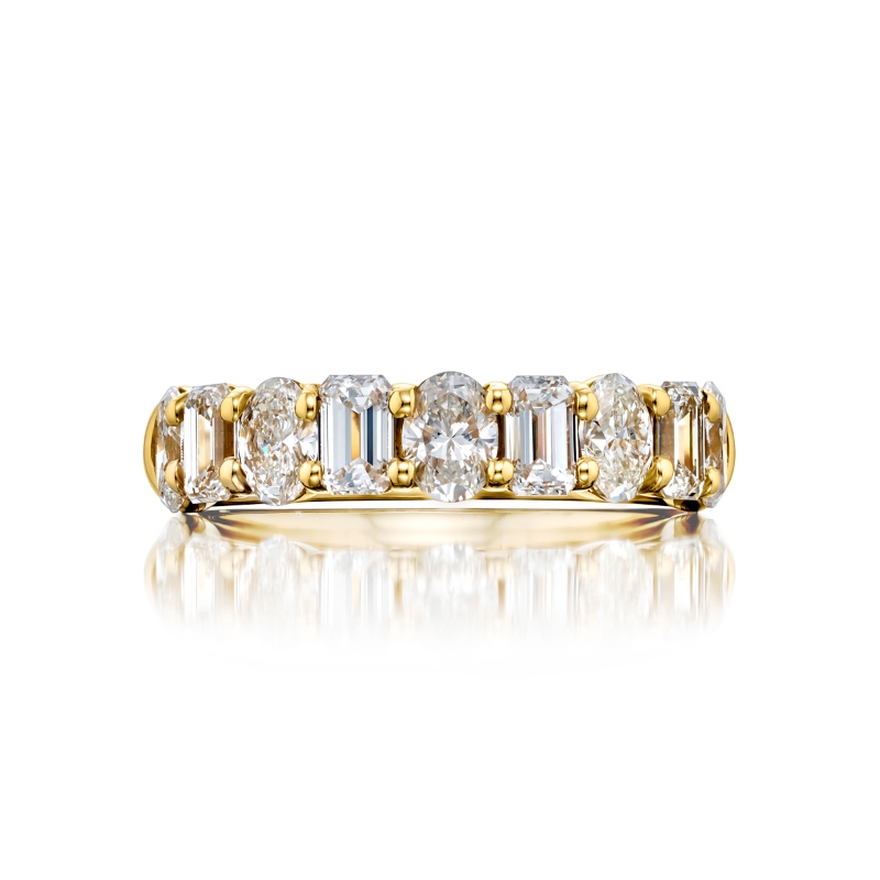 18K Yellow Gold Emerald-Cut and Oval Diamond Single-Row Band