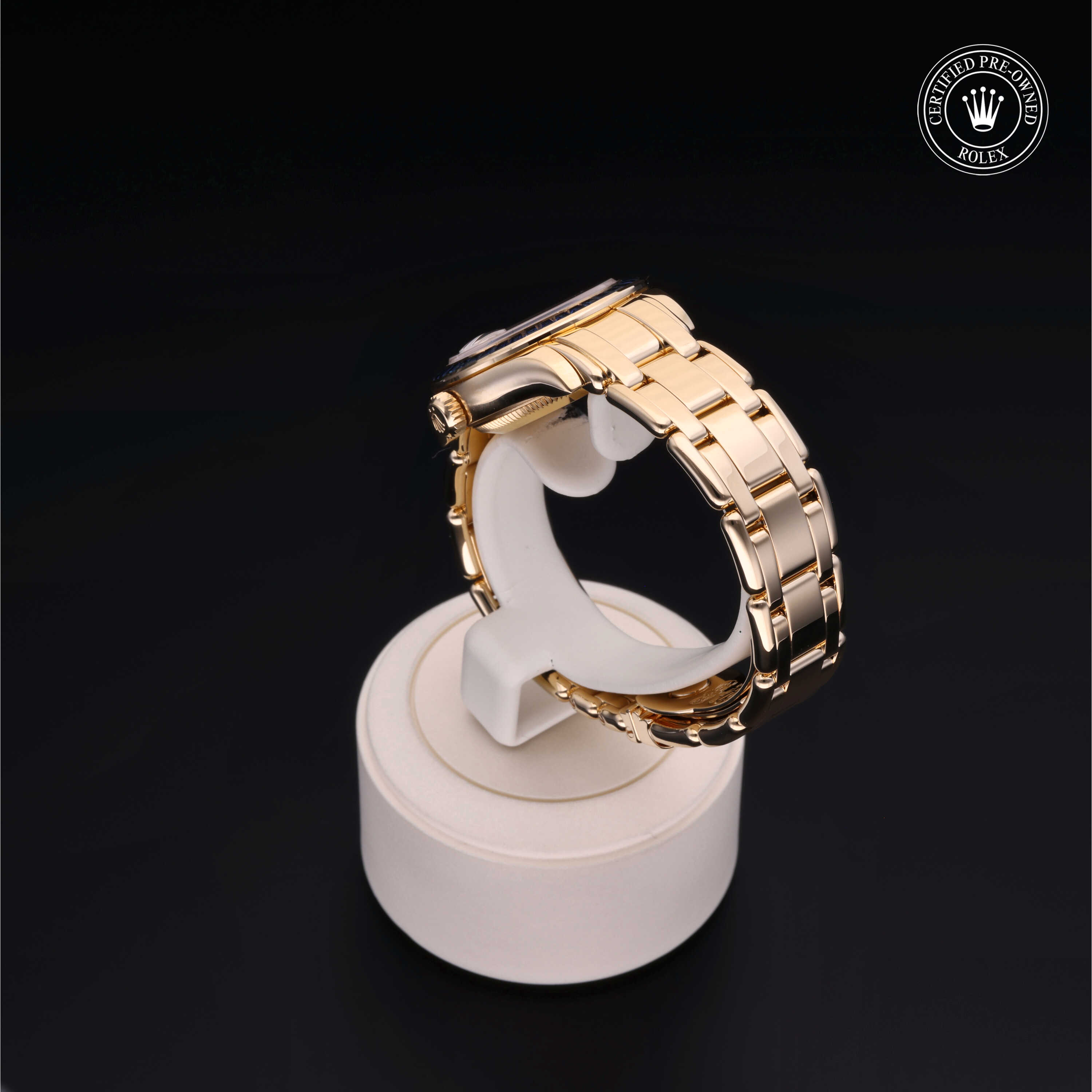 Oyster Perpetual Pearlmaster 29