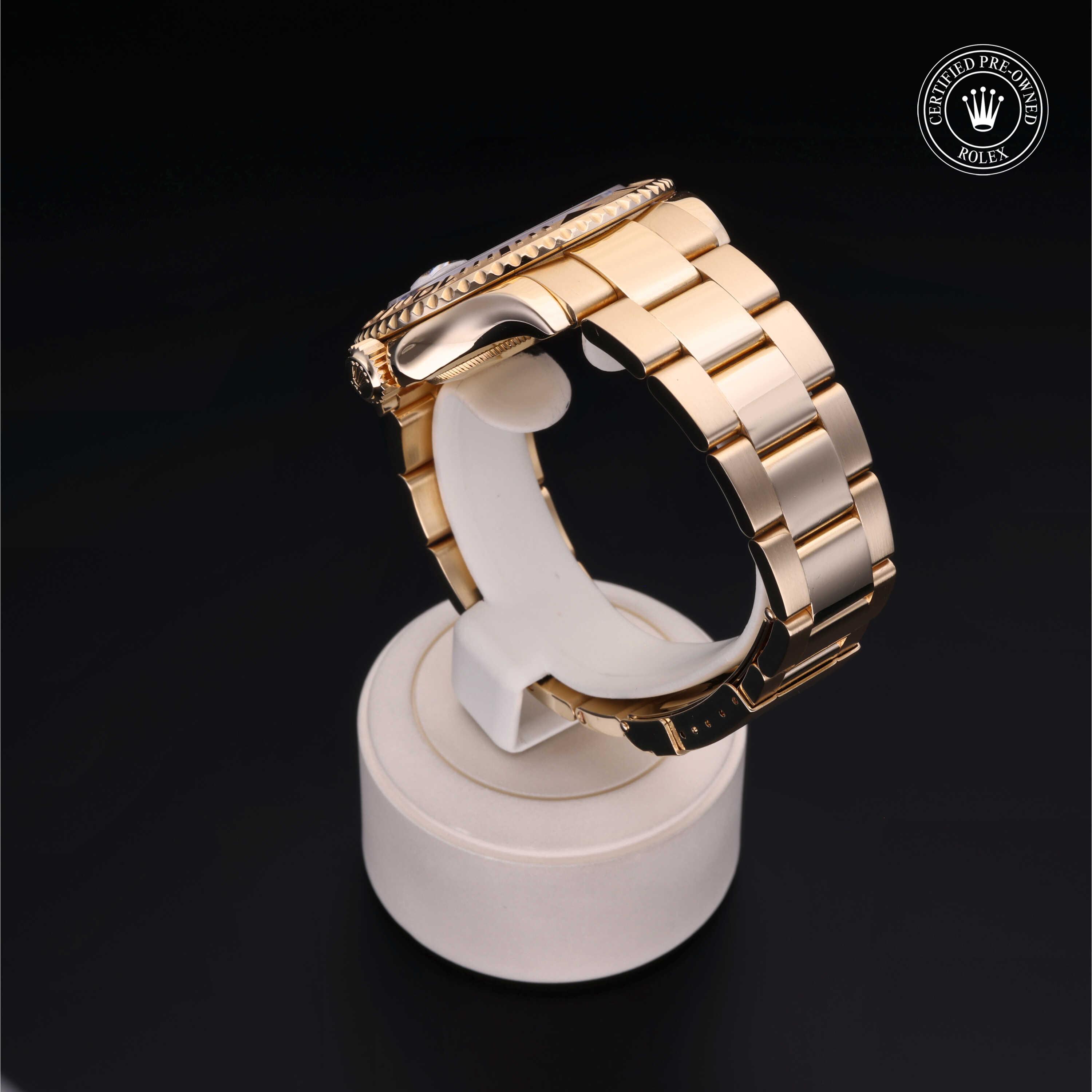 Oyster Perpetual Yacht-Master 40