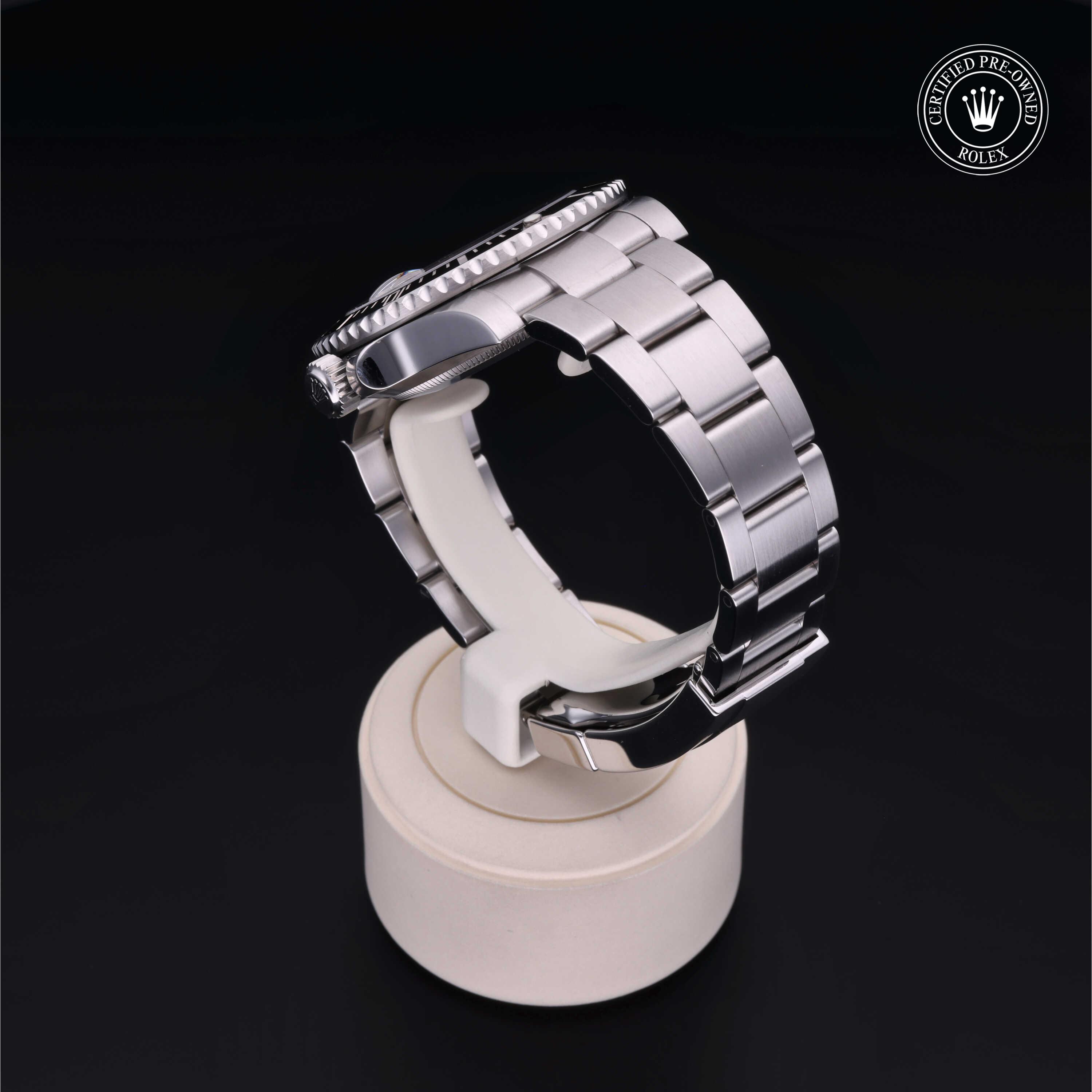 Oyster Perpetual Submariner Date