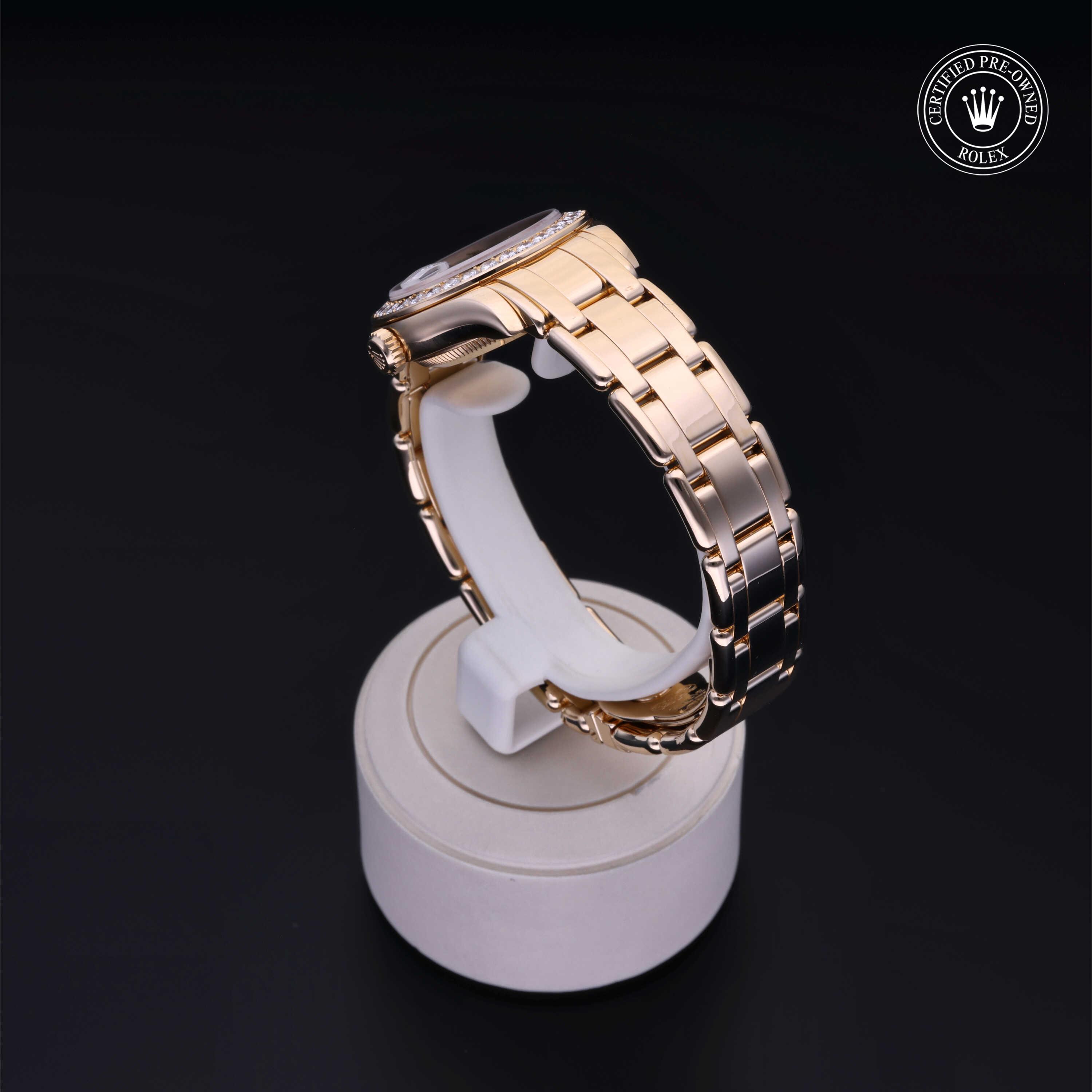 Oyster Perpetual Pearlmaster 29