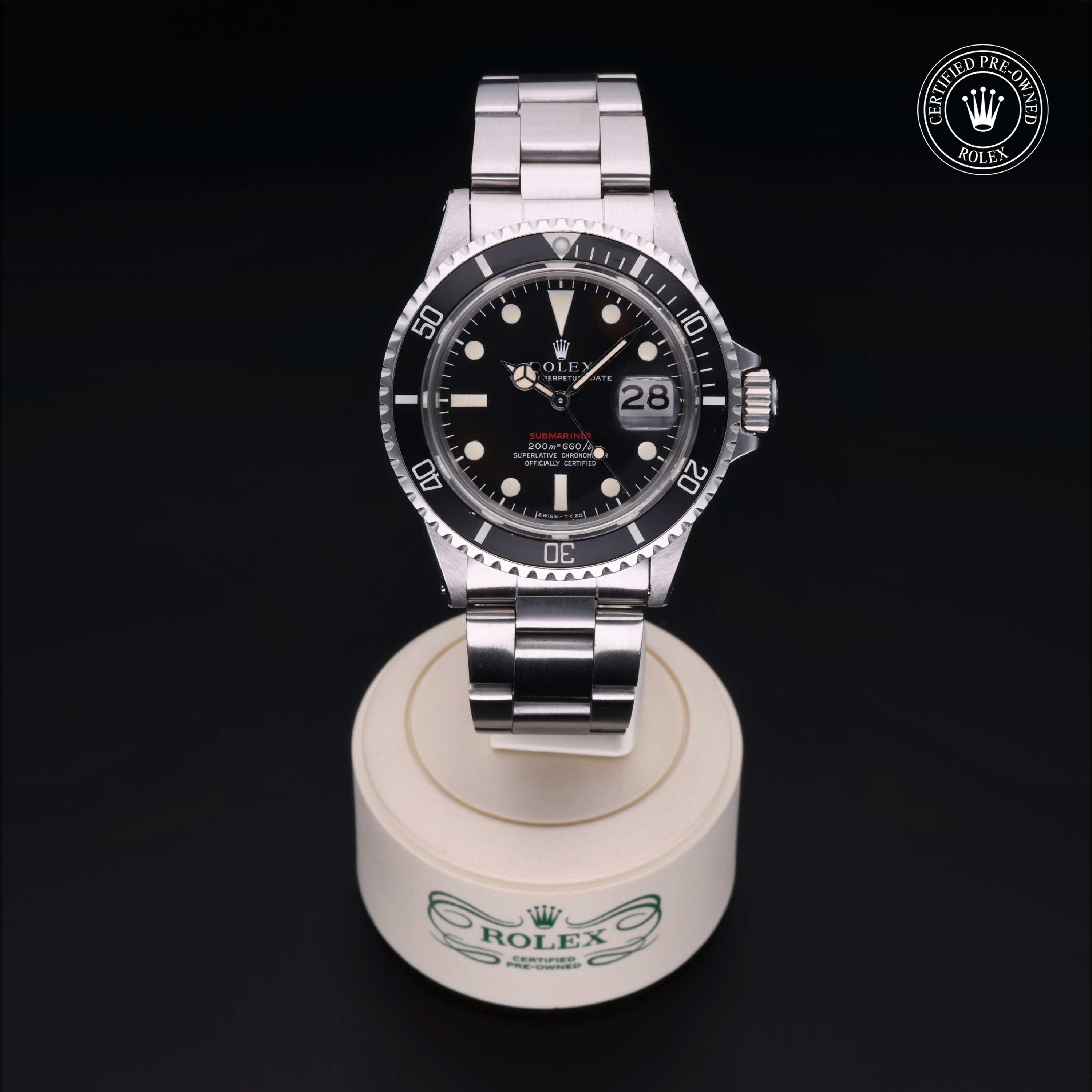 Oyster Perpetual Submariner Date alternate view 2