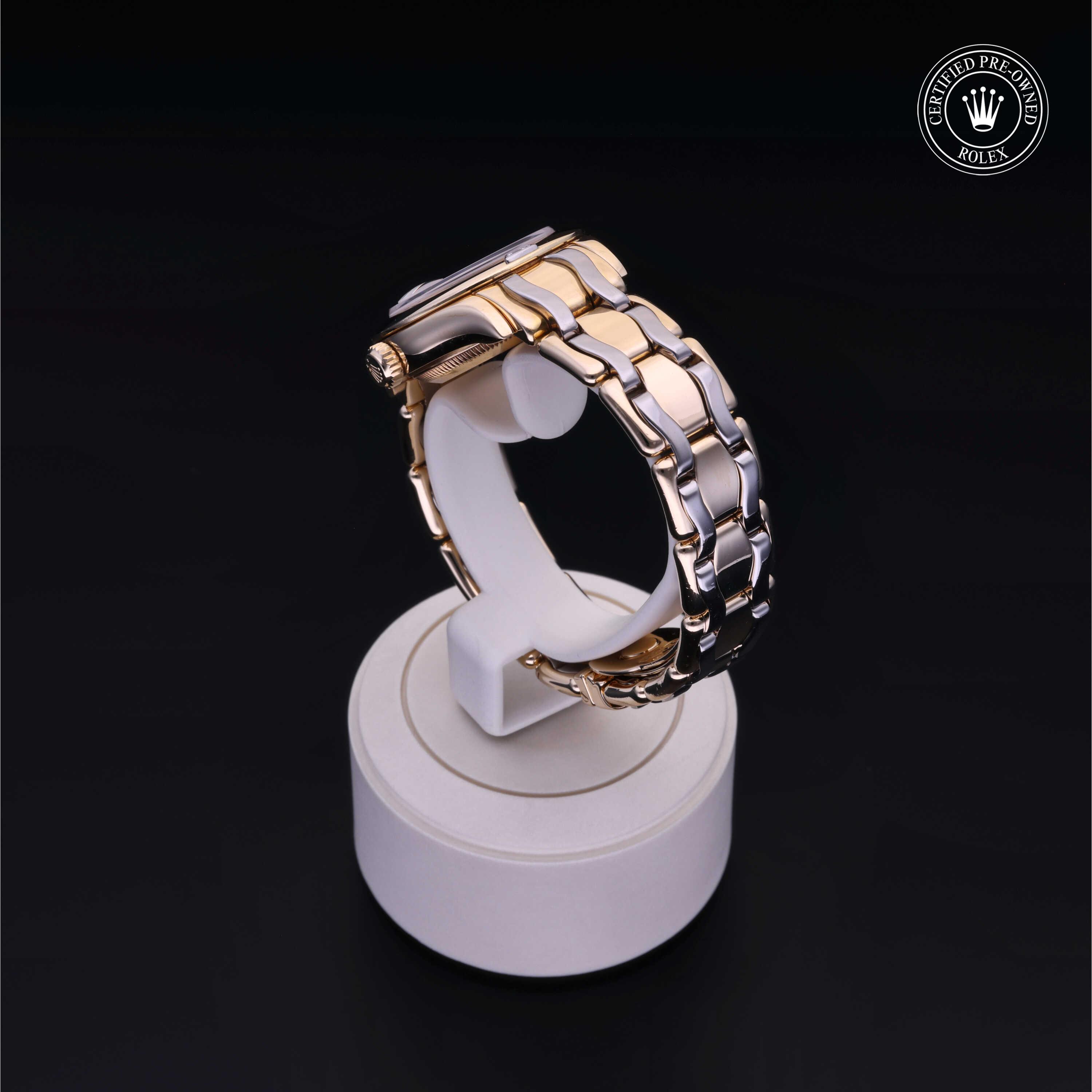 Oyster Perpetual Pearlmaster 29