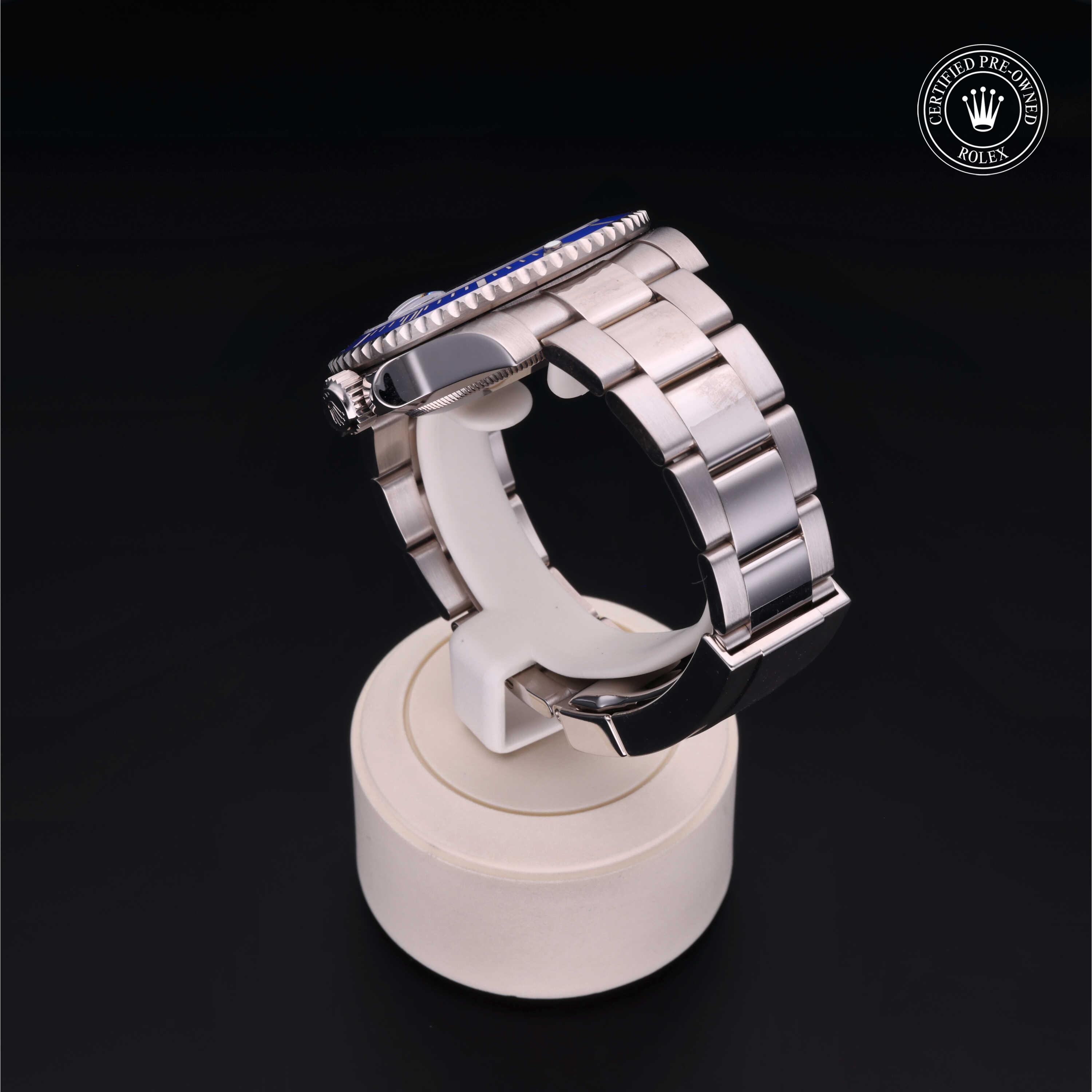 Oyster Perpetual Submariner Date