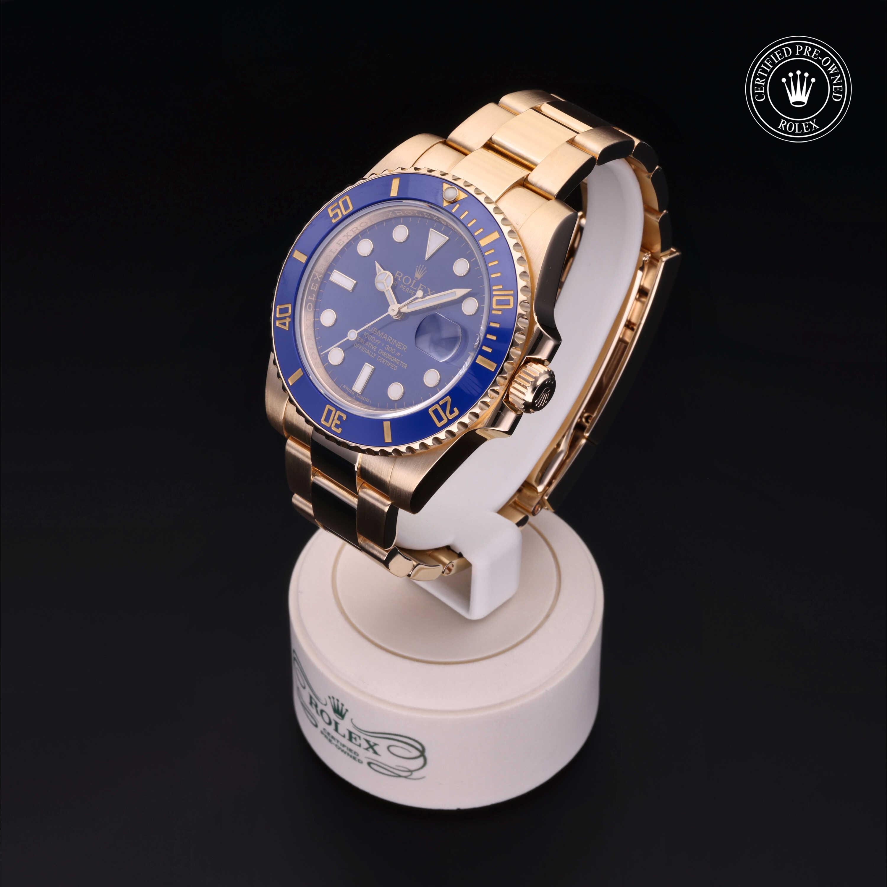 Oyster Perpetual Submariner Date alternate view 3