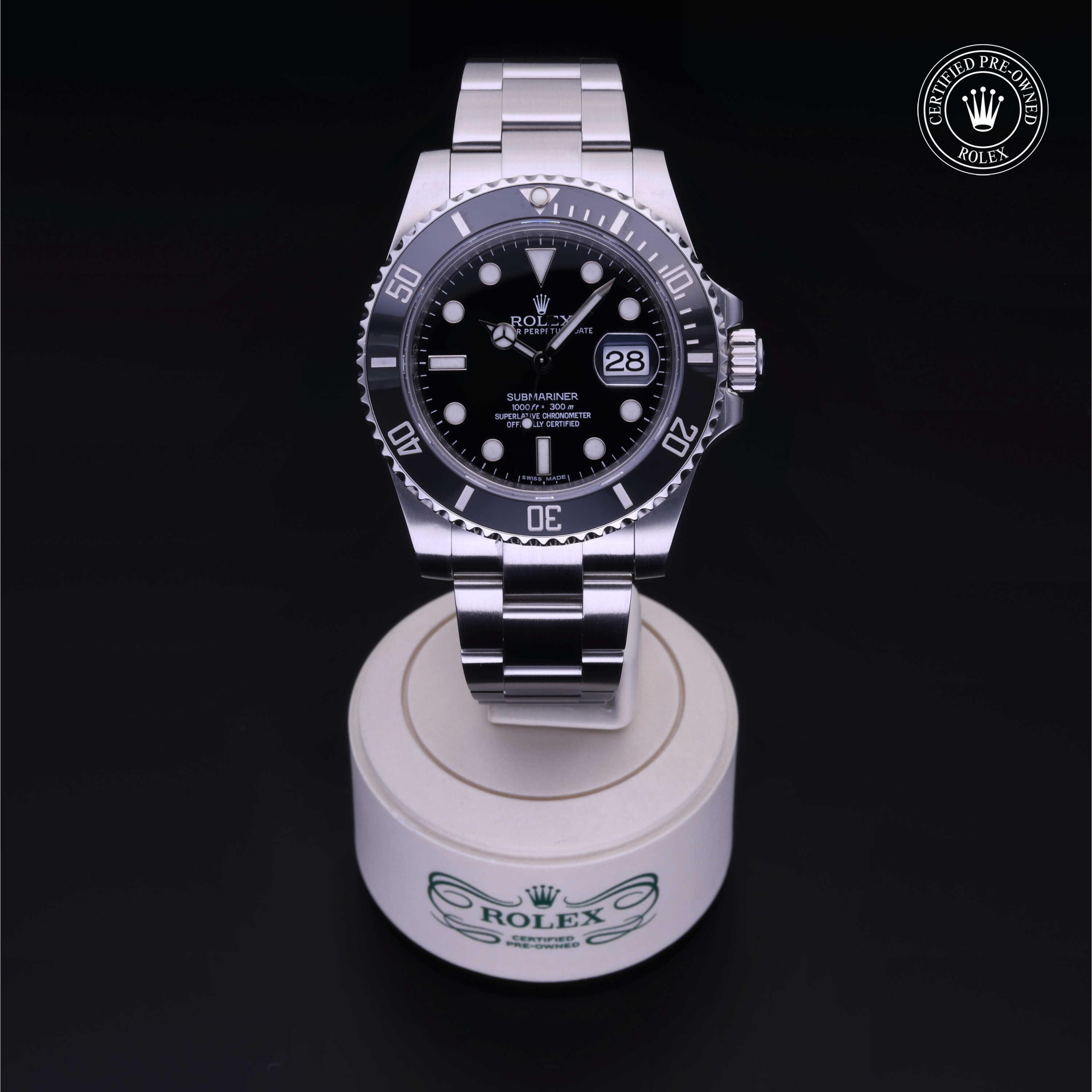 Oyster Perpetual Submariner Date alternate view 2