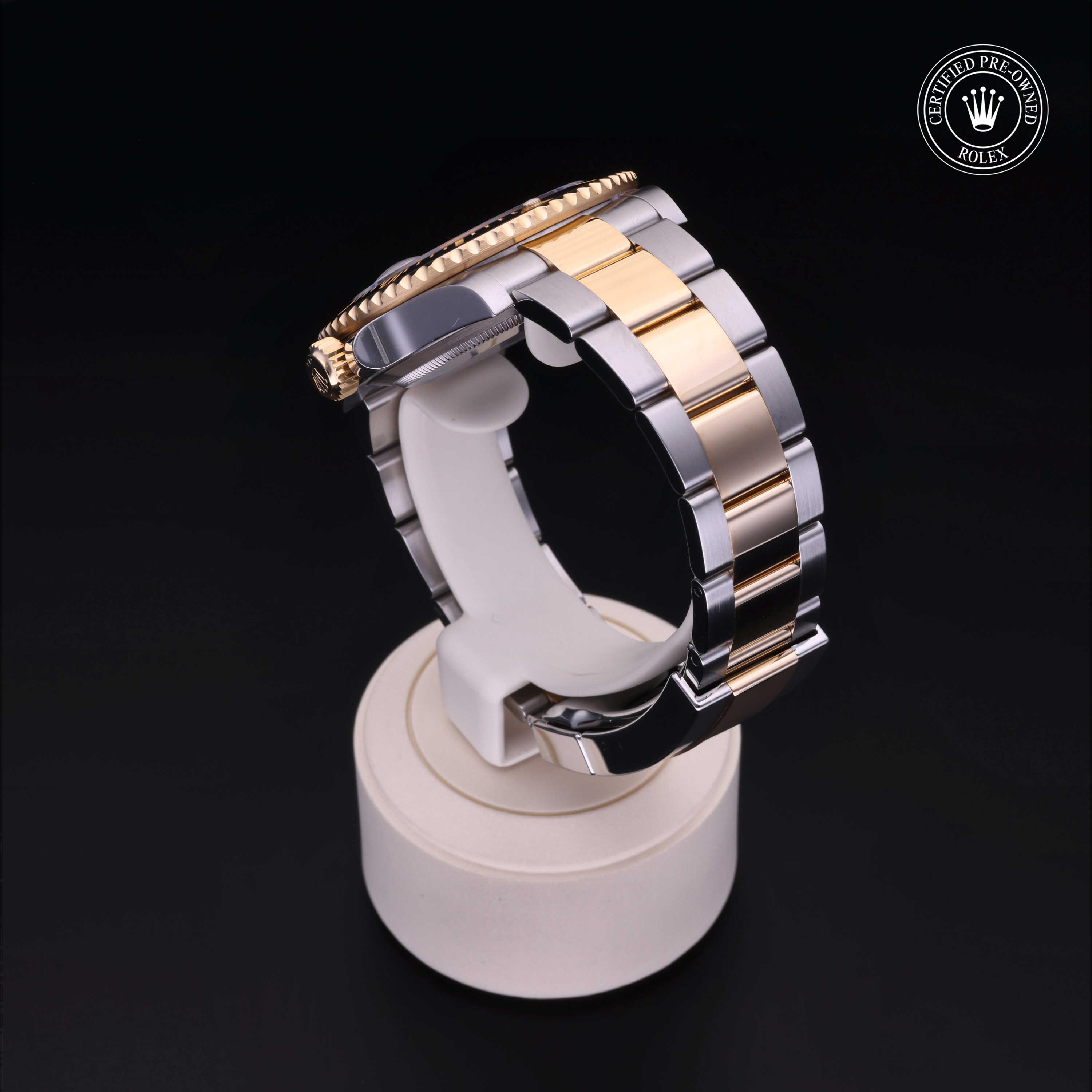Oyster Perpetual Submariner Date